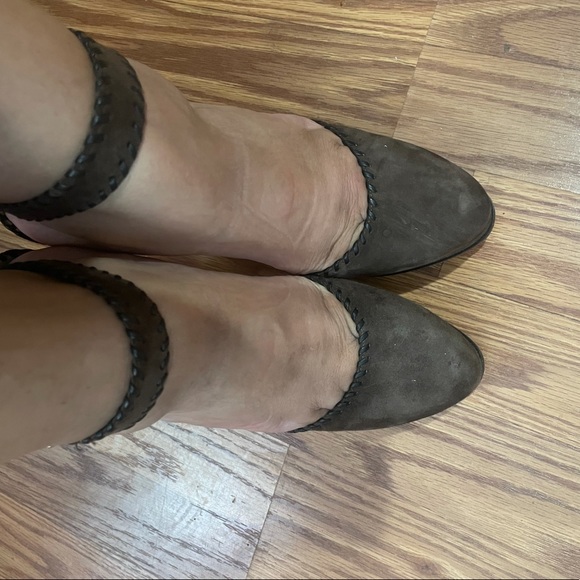 Jimmy Choo Olive Green Daphne Suede Pumps Platforms - Picture 4 of 6